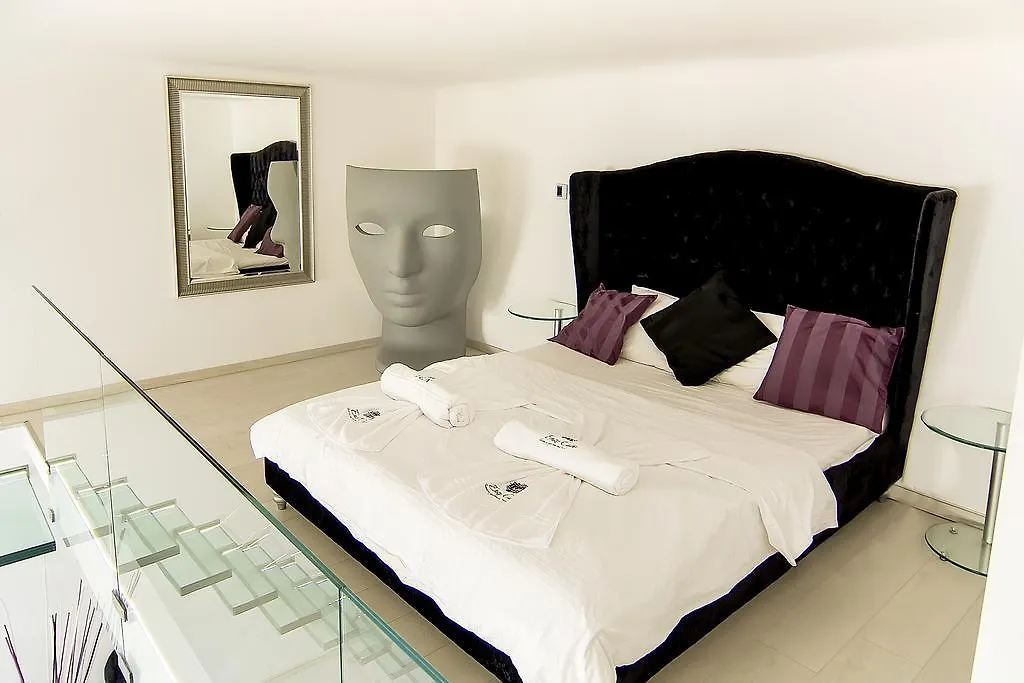 Enzo Capo Luxury Suites Andrassy Budapest 0*,  Hungary
