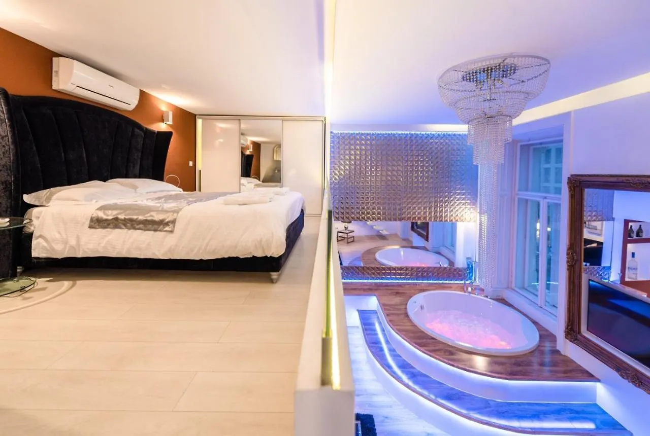 Apartment Enzo Capo Luxury Suites Andrassy Budapest