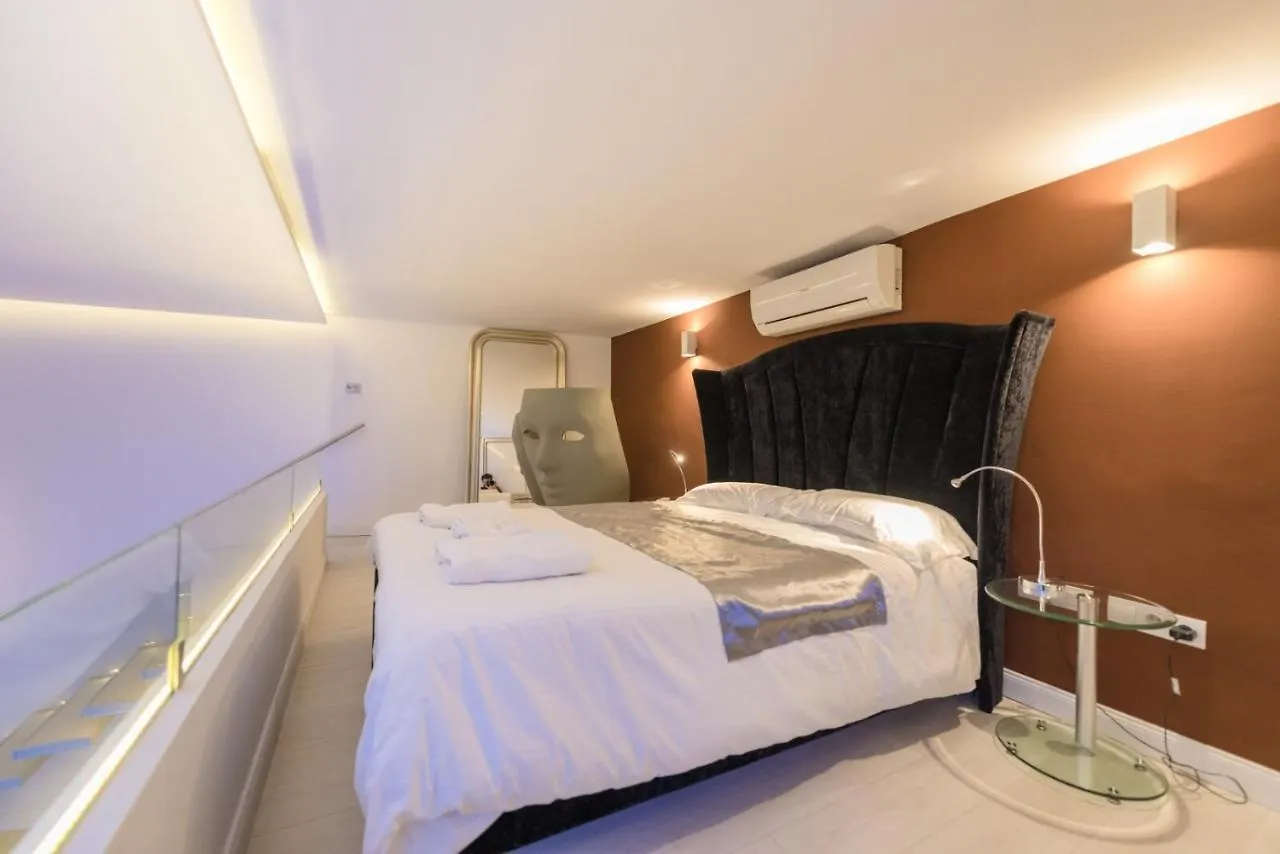 Enzo Capo Luxury Suites Andrassy Budapest Hungary