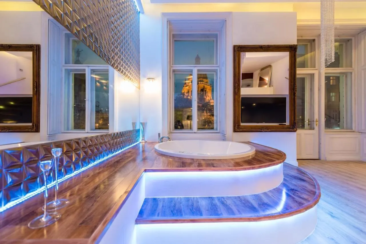 Apartment Enzo Capo Luxury Suites Andrassy Budapest