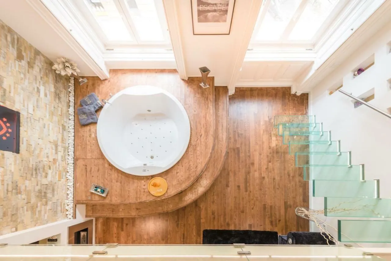 Enzo Capo Luxury Suites Andrassy Budapest Apartment