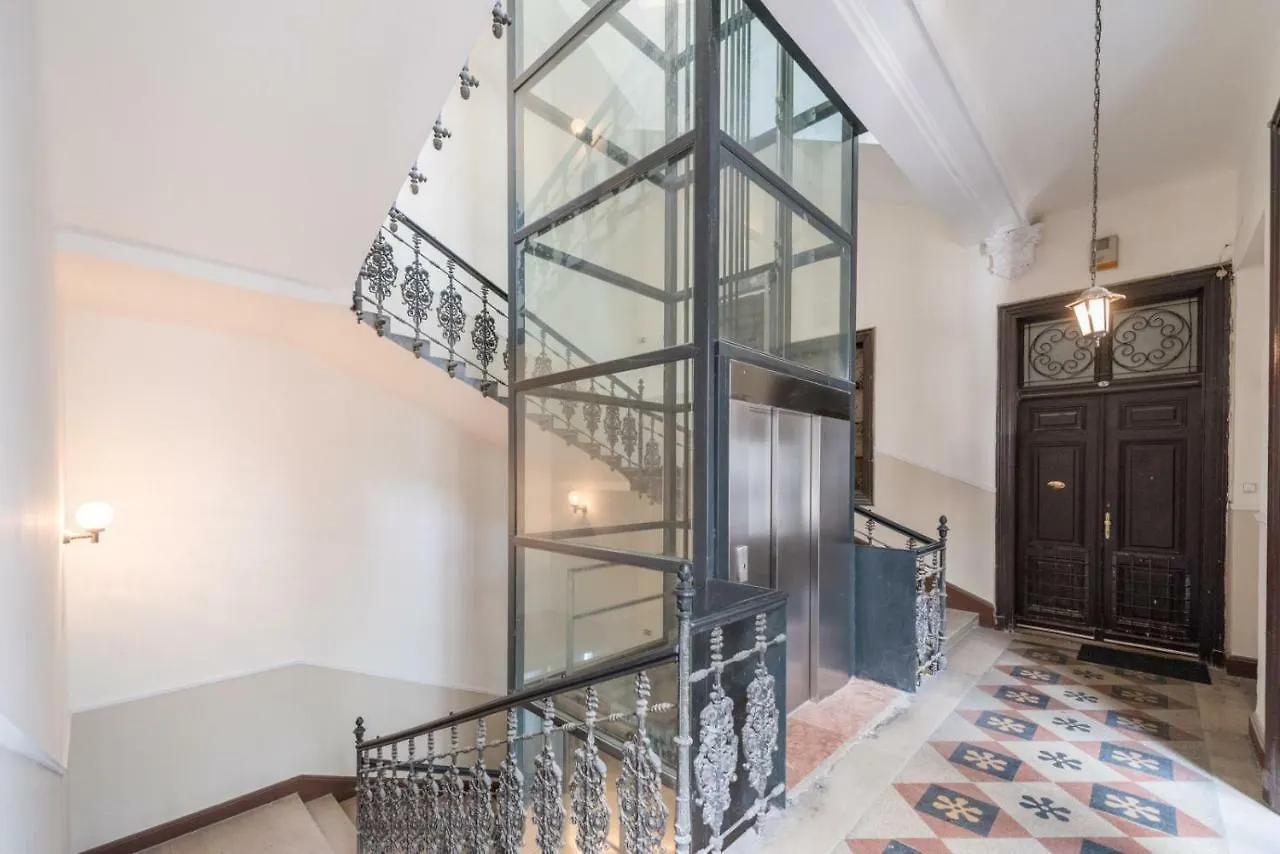 Apartment Enzo Capo Luxury Suites Andrassy Budapest Hungary