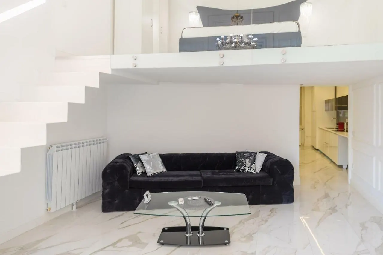 Enzo Capo Luxury Suites Andrassy Budapest