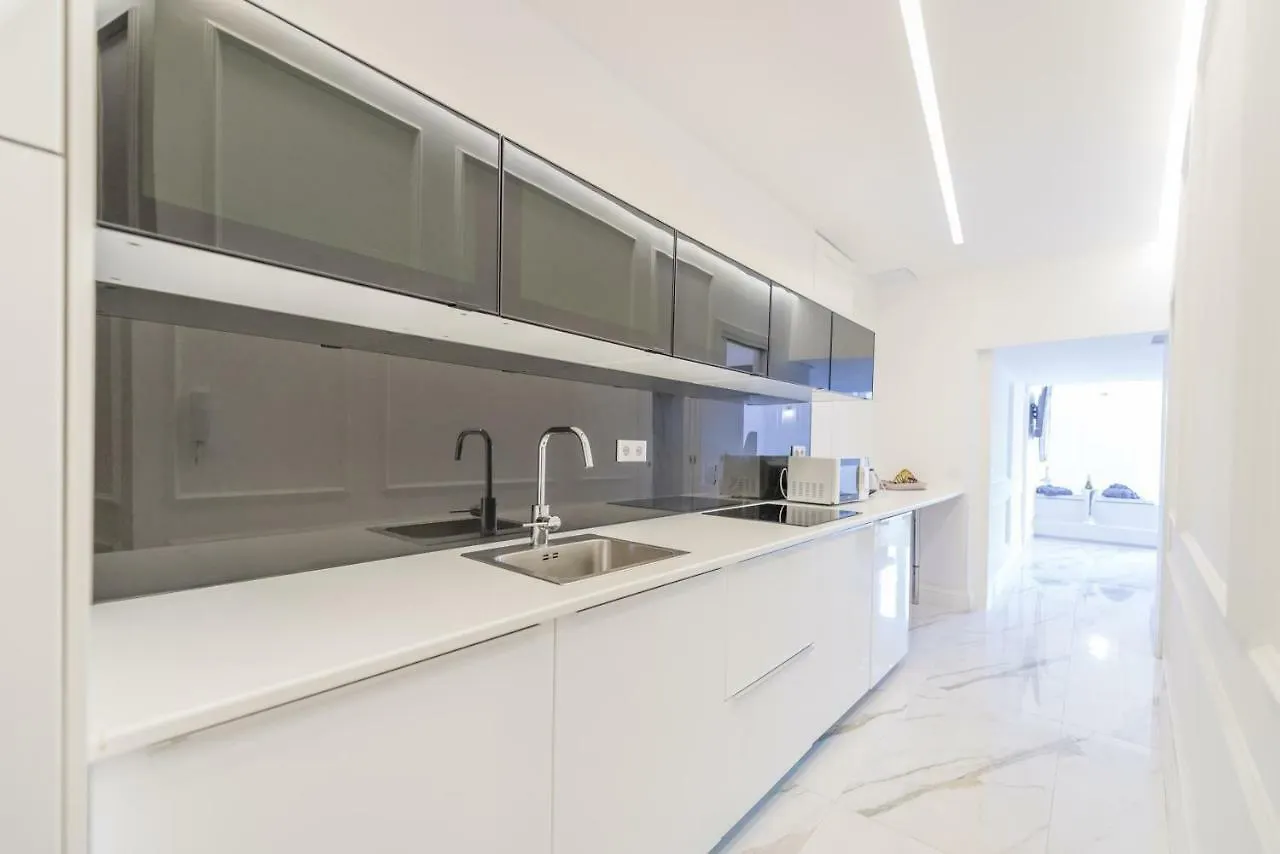 Apartment Enzo Capo Luxury Suites Andrassy Budapest